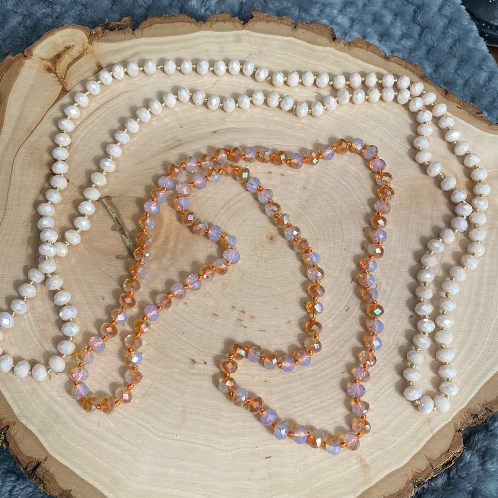 Short knotted crystal necklace NUDE
